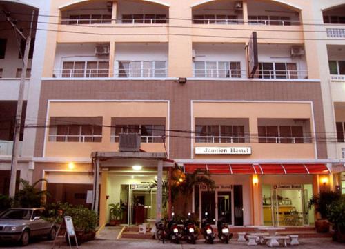 Baan Wararin Hostel 