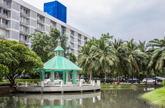 Savi Rooms Deluxe Studio (2) nr Bangkok/Pitavet hospital & many pubs & bars