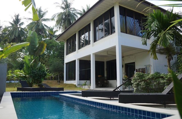 Twin Villas Swimming 
