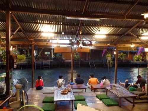Amphawa Bed & Breakfast | 12 m² Bed and breakfast ∙ 7 guests