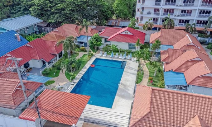 Pratumnak Hill Villa | 1200 m² Villa ∙ 15 bedrooms ∙ 30 guests