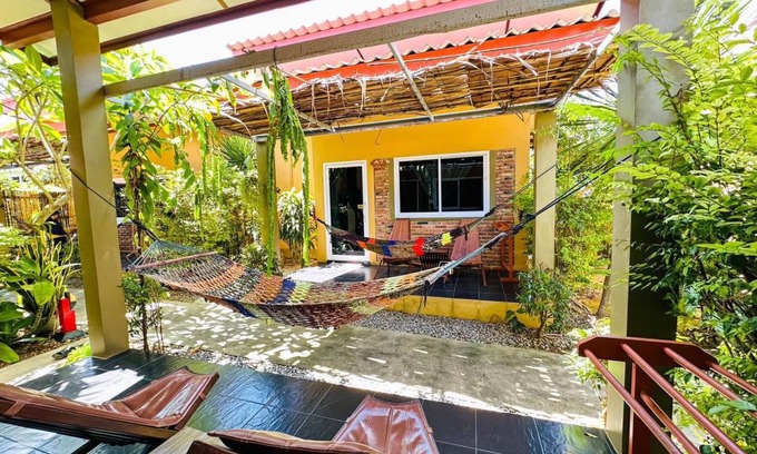 Ko Lanta Bed & Breakfast | 18 m² Bed and breakfast ∙ 3 guests