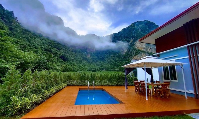 Lan Sak House | 214 m² House ∙ 3 bedrooms ∙ 7 guests