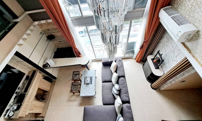 Khlong Toei Nuea Apartment | 229 m² Apartment ∙ 5 bedrooms ∙ 14 guests