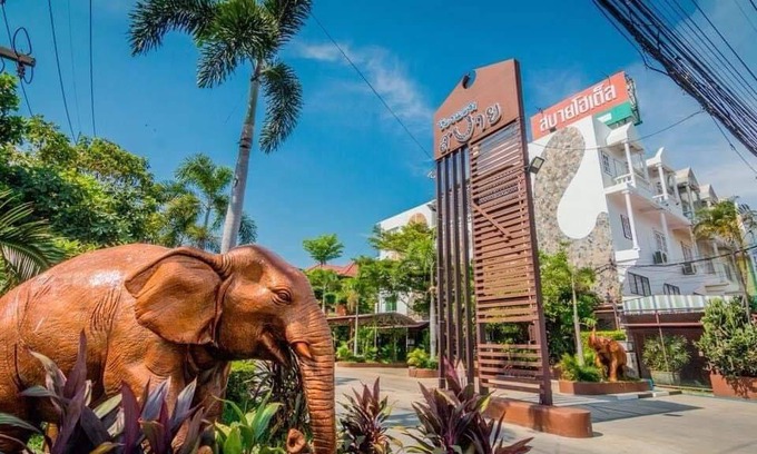 Tha Wung Hotel | 24 m² Hotel ∙ 2 guests