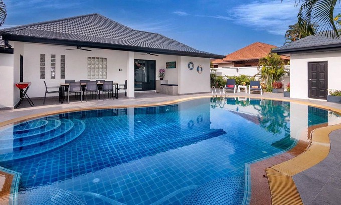 Nong Prue House | 240 m² House ∙ 4 bedrooms ∙ 8 guests