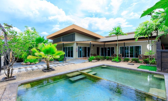 Huai Nam Khao Hotel | 252 m² Hotel ∙ 3 bedrooms ∙ 6 guests