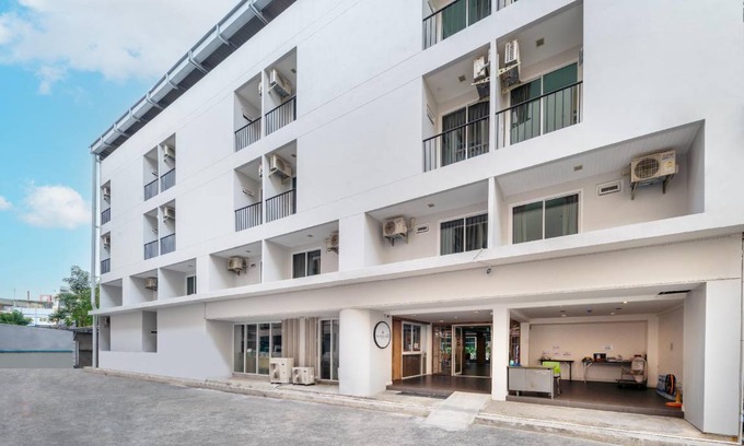 Chatuchak Hotel | 28 m² Hotel ∙ 10 guests