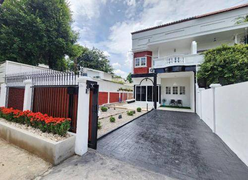 Nimman Villa | 300 m² Villa ∙ 4 bedrooms ∙ 7 guests