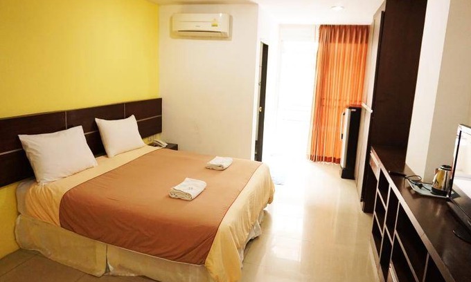 Thanon Phetchaburi Apartment | 32 m² Serviced apartment ∙ 3 guests