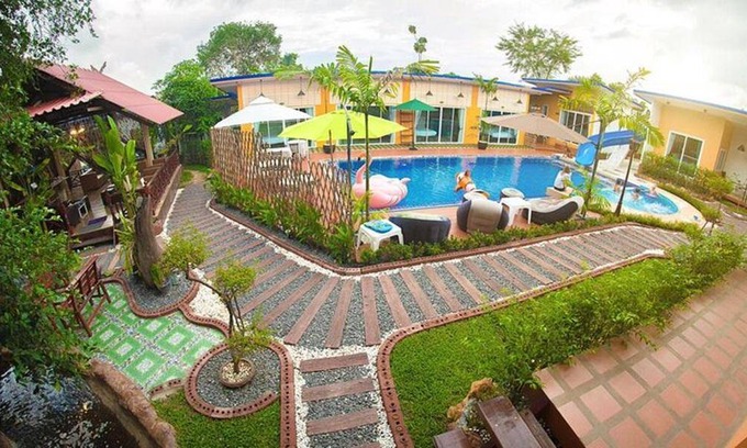 Surat Thani Resort | 35 m² Resort ∙ 4 guests