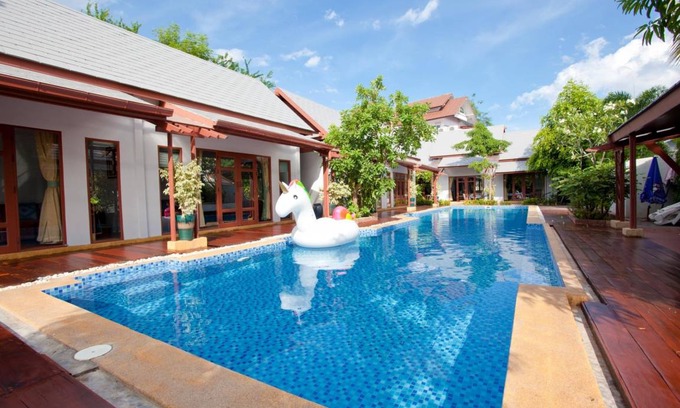 Amphawa Resort | 35 m² Resort ∙ 5 guests