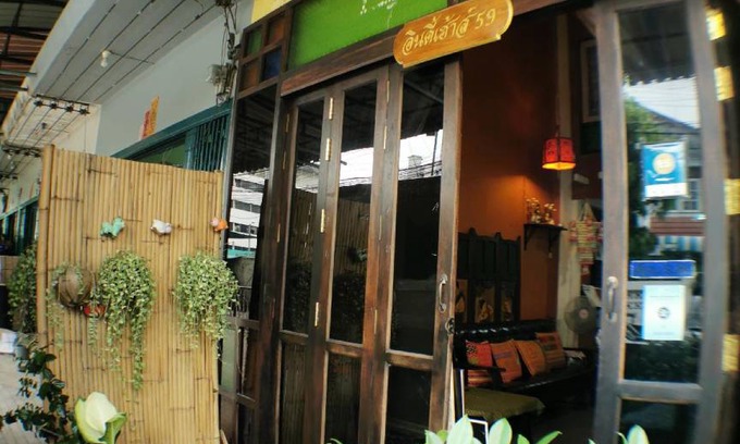 Bang Phlat Bed & Breakfast | 40 m² Bed and breakfast ∙ 6 guests