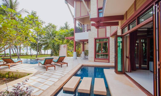 Sai Thai Villa | 445 m² Villa ∙ 4 bedrooms ∙ 12 guests