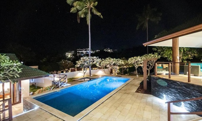 Moo 5 Villa | 5 Bedroom Sea View Villa 20 metres from the beach