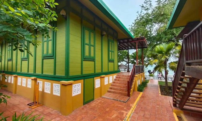 Ko Phaluai Resort | 50 m² Resort ∙ 2 bedrooms ∙ 4 guests