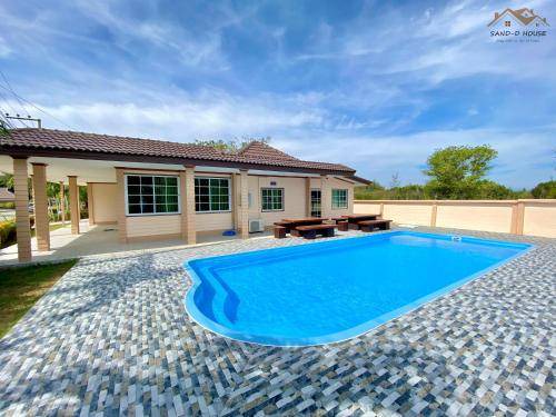 Kram House | 500 m² House ∙ 4 bedrooms ∙ 10 guests