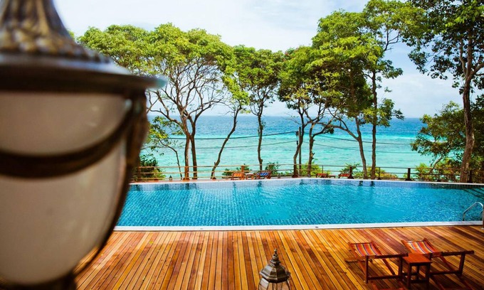 Ko Phi Phi Resort | 63 m² Resort ∙ 2 bedrooms ∙ 127 guests