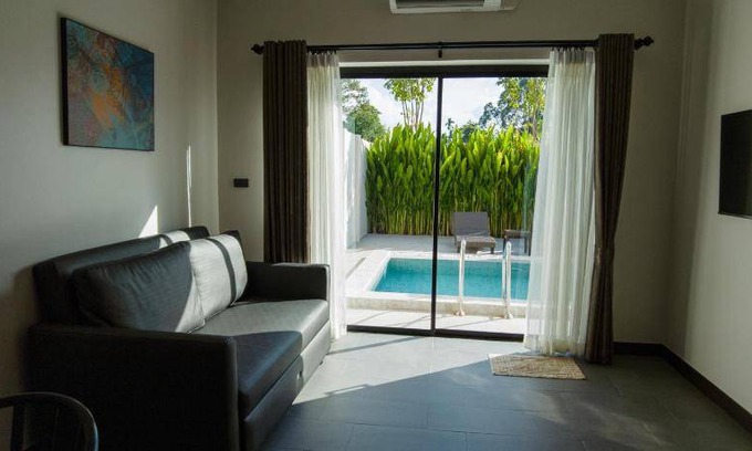 Nakhon Si Thammarat Hotel | 86 m² Hotel ∙ 2 bedrooms ∙ 5 guests