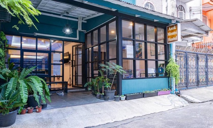 Khlong Toei Nuea Hostel | Asoke Montri Hostel