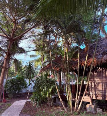 Hin Hong House | Authentic Thai Wooden House Coconut Lane