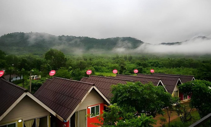 Song Phi Nong Bed & Breakfast | Bed and breakfast ∙ 10 guests