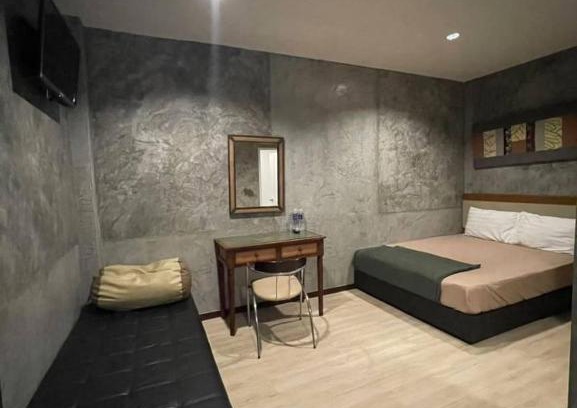 Bang Na Hostel | BKK TEAK Hostel