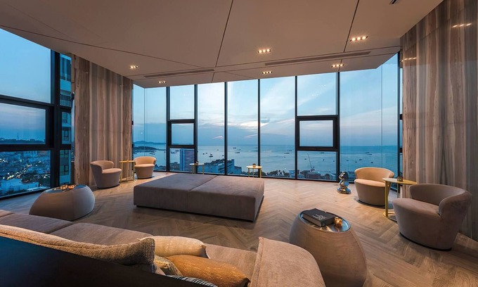 Pattaya Bay Condo | Central Pattaya Condo With Infinity Pool