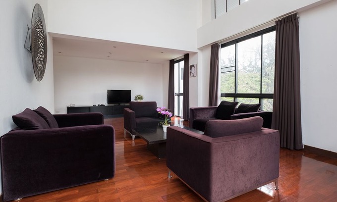 Chidlom Apartment | Four Bedroom Duplex (420 Sqm.)