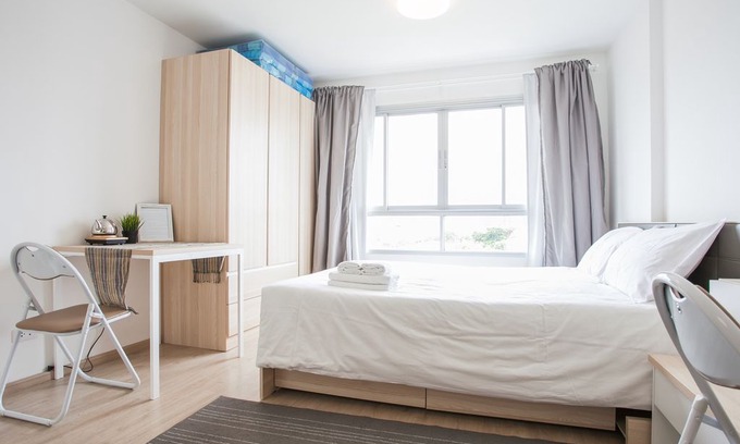 Bang Chak Apartment | Gfeel Studio C7 near BTS WI-FI Pool GYM
