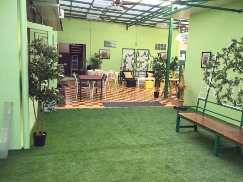Thung Phaya Thai Hotel | Greenery Hostel