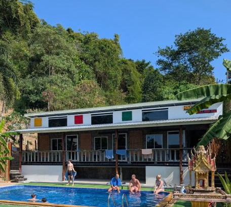 Ko Phi Phi Hostel | Hangover Chill & Hill Hostel