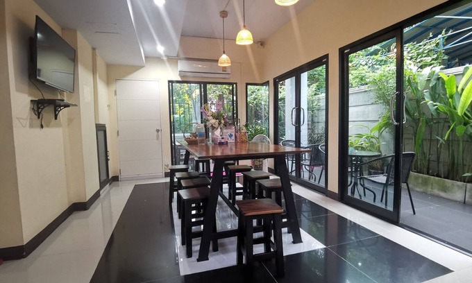 Sukhumvit Hostel | Hide Bangkok Hostel