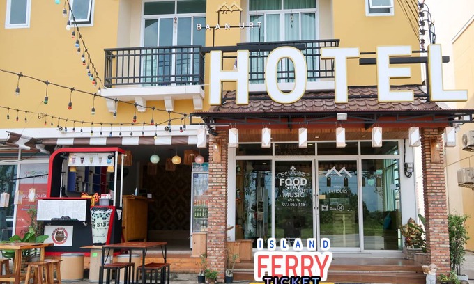 Phunphin Hostel | Hostel ∙ 8 guests