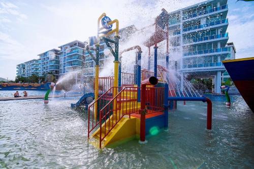 Khao Takiab House | Hua Hin My Resort 3BR Family Condo Free Water Park Walk to Beach & Cicada Night Market หัวหิน ห้องแฟมมิลี่ 3 ห้องนอน ฟรีสวนน้ำ ใกล้ทะเลและตลาดซิเคด้า
