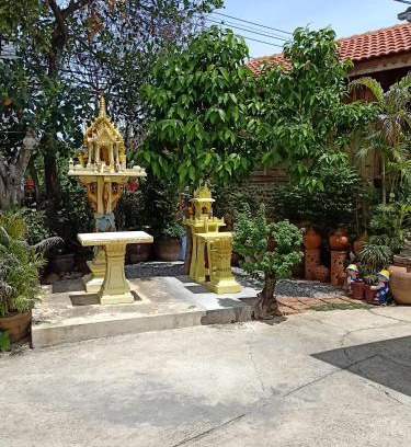 Thani House | J&J Guesthouse