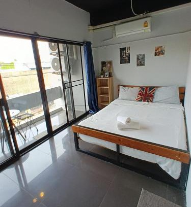 Huay Kaew Hostel | La Belle Nuit House