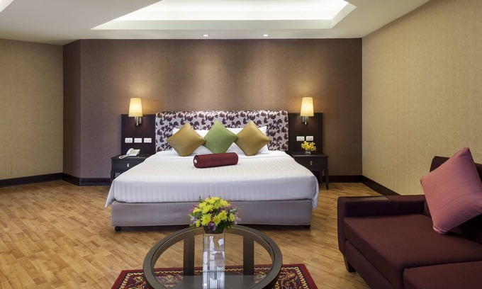 Bangkok Central Business District Apartment | One Bedroom Grand Suite Apartment in the city center (G46)