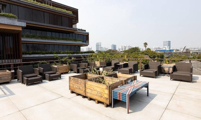 Phaya Thai Hostel | Orange Lodge