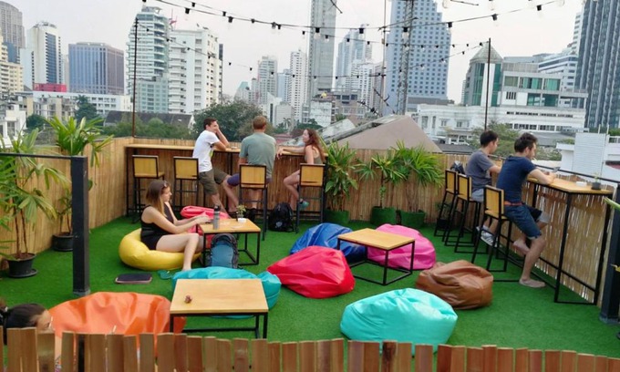 Asoke Hostel | Revolution Asoke