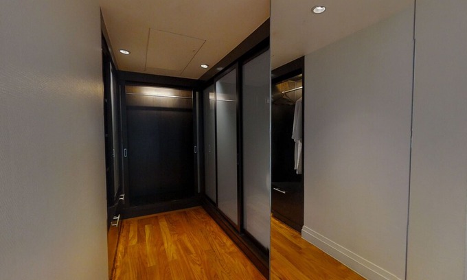Embassy District Apartment | Siri Sathorn Apartment - 1904