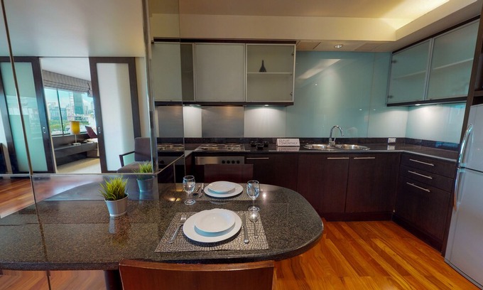 Embassy District Apartment | Siri Sathorn Apartment - 1006