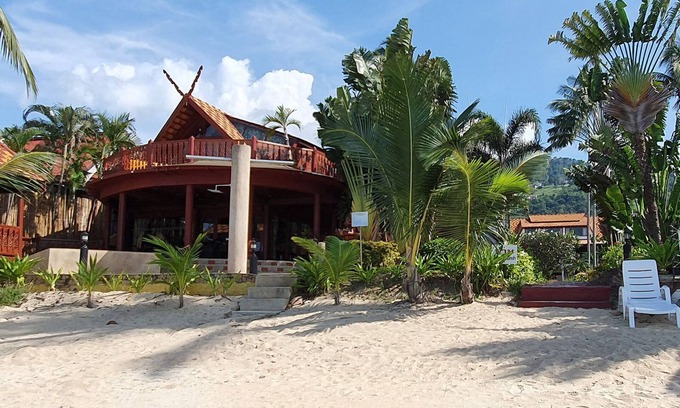 Bang Po Villa | Thai Style Beachfront 3 bed Villa with Pool