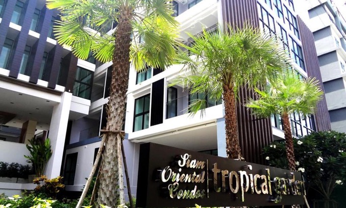 Pratumnak Hill Apartment | Tropical Garden Studio