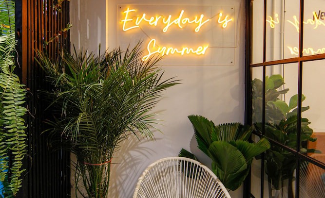 Sathorn Hotel | Tropical Summer Hostel