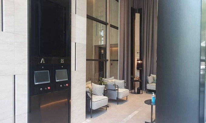 Wattana Apartment | Urban Retreat in Heart of Bangkok - Luxe Condo with AC, WiFi