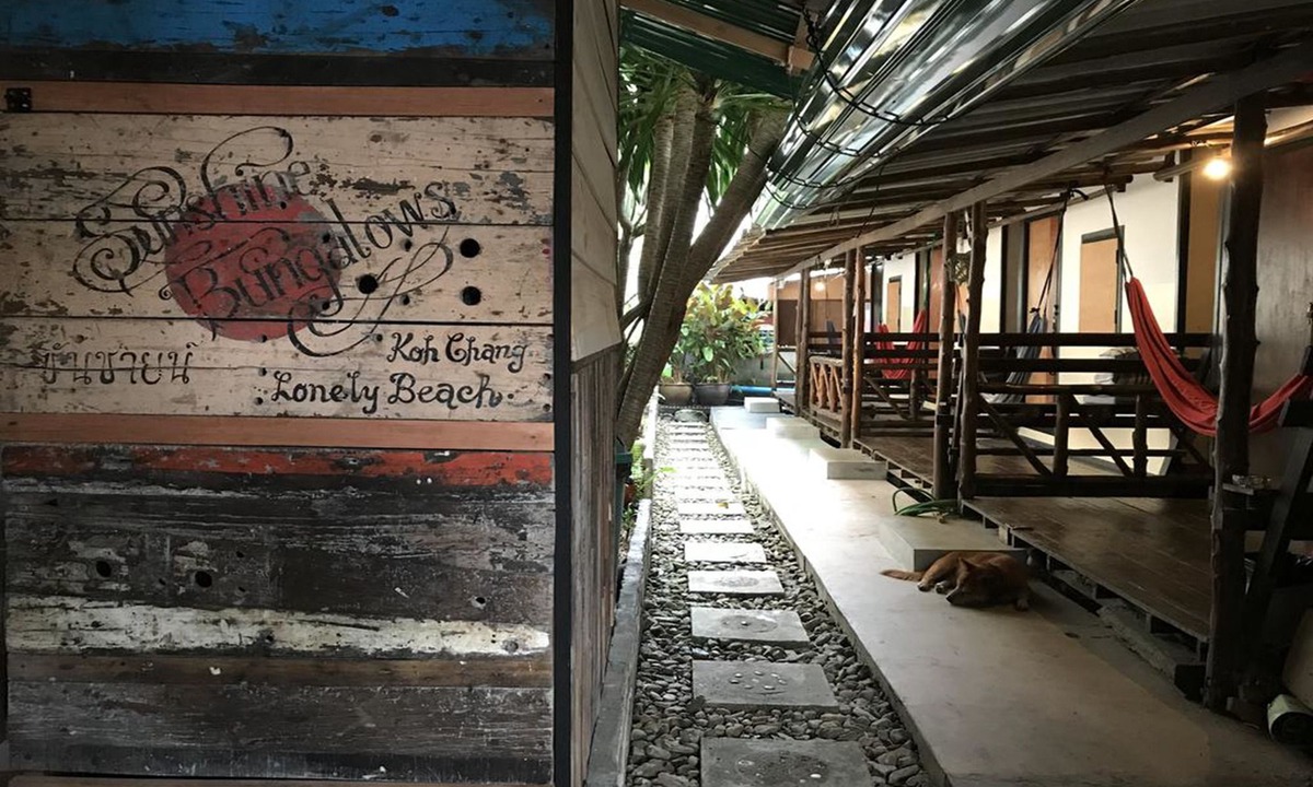 Bai Lan Hotel | Cafe del Sunshine