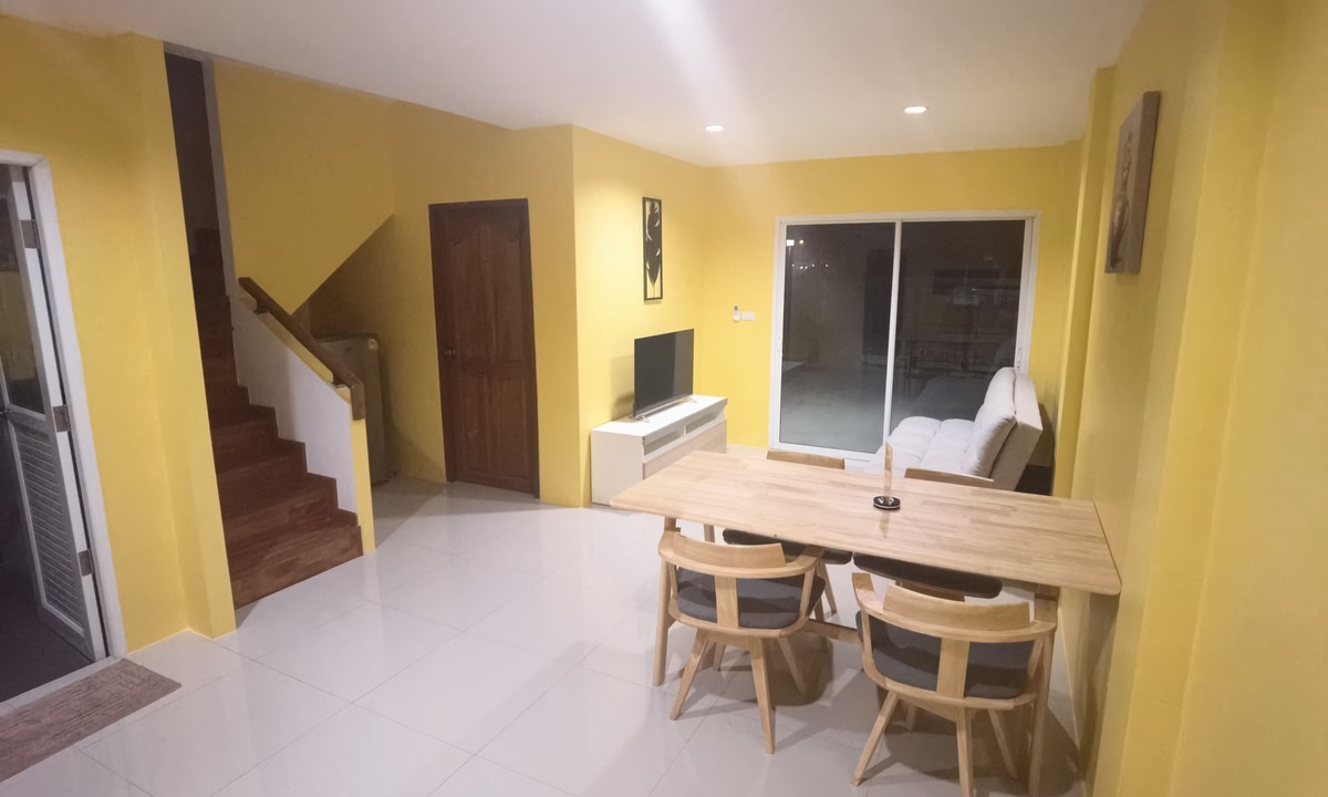 Nakhon Chai Si Hotel | YYK Homestay