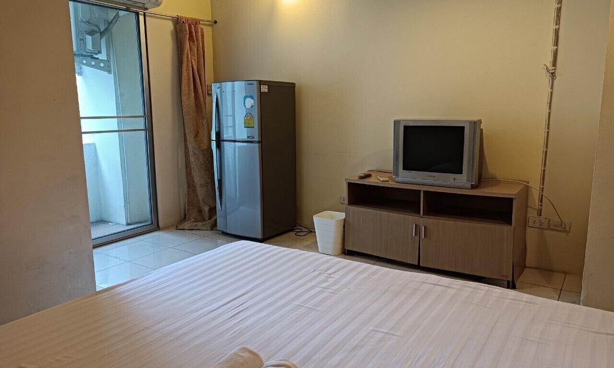 Chom Phon Hotel | Grandview Condominia