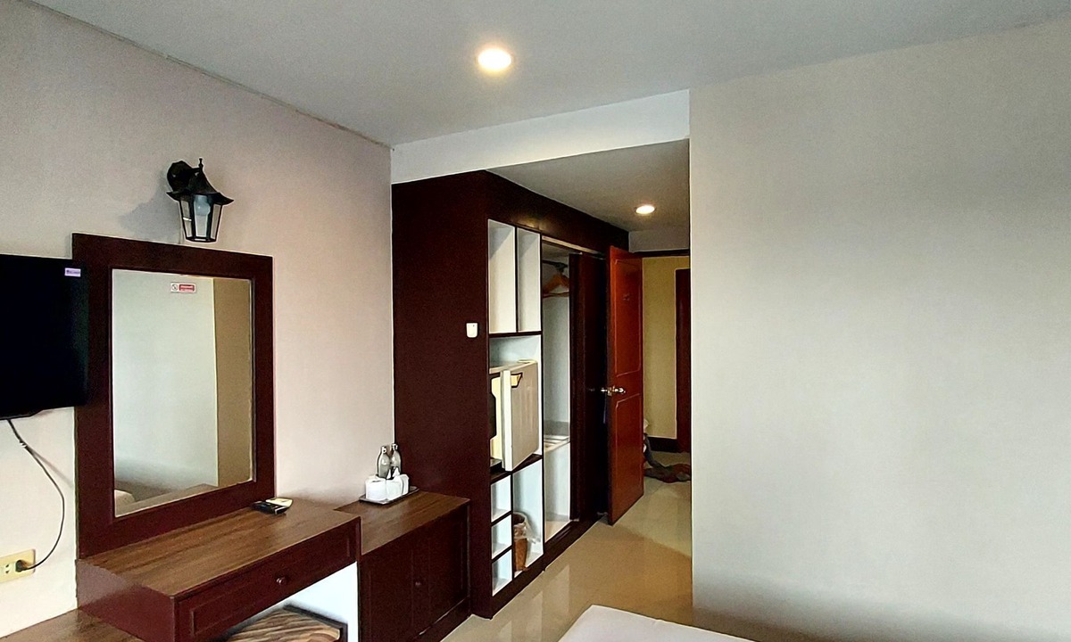 Sri Phum Hotel | Traveller Inn Hotel